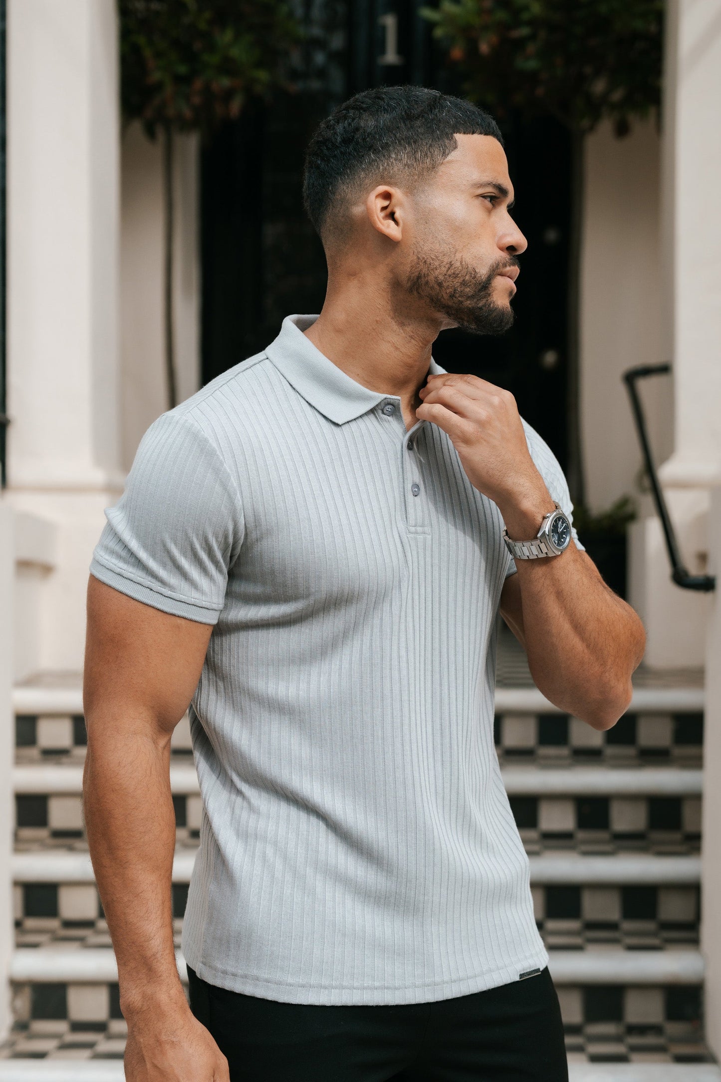 THE RIBBED SHORTSLEEVE POLO  - GREY