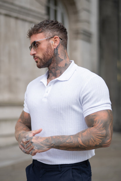 THE RIBBED SHORTSLEEVE POLO - WHITE